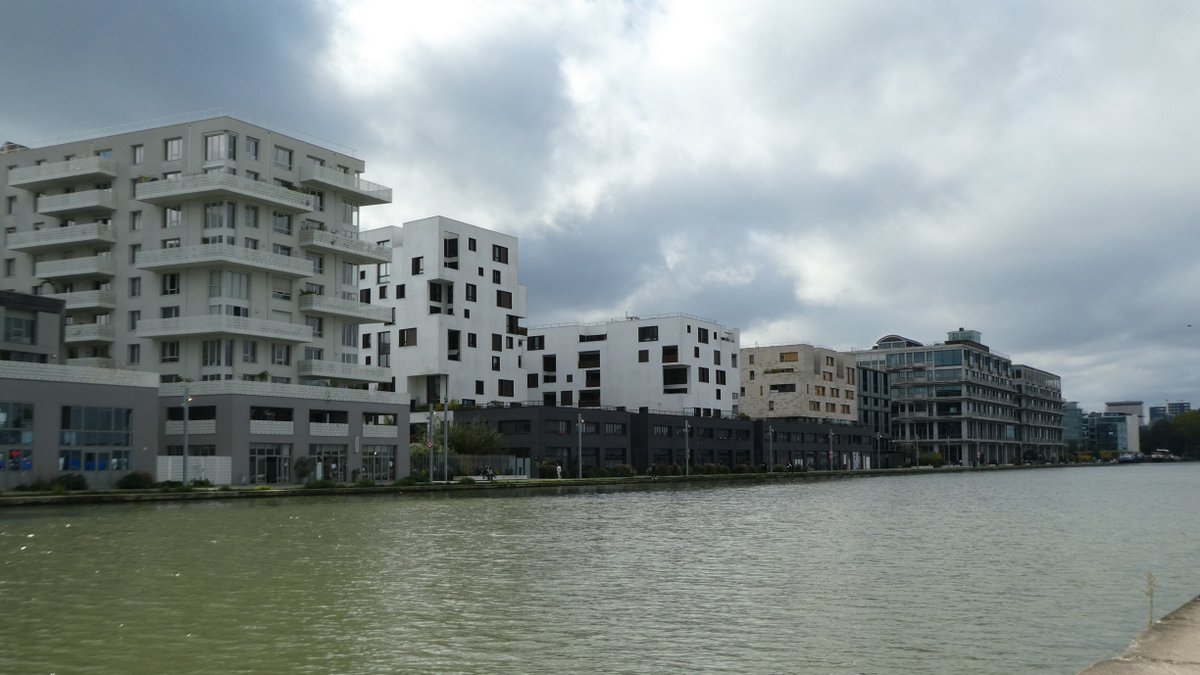 Wohnen am Wasser in Pantin. Quelle: Corinna Jürgens 2024