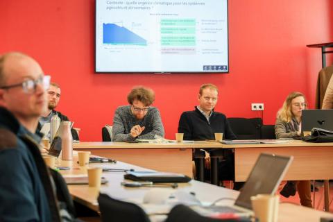 Urgence et frontières